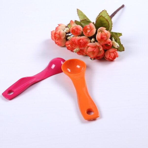 plastic measuring spoons set